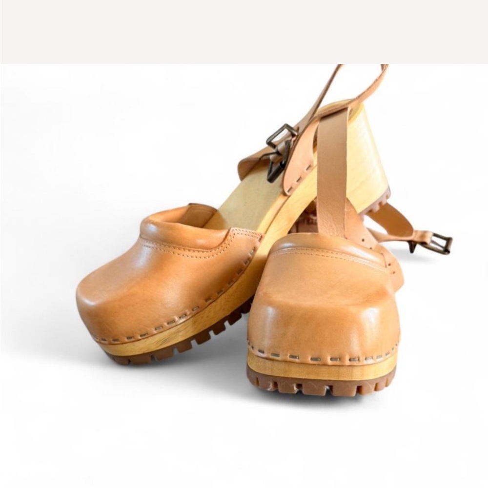 Leather Platform Clog Sandals in Tan